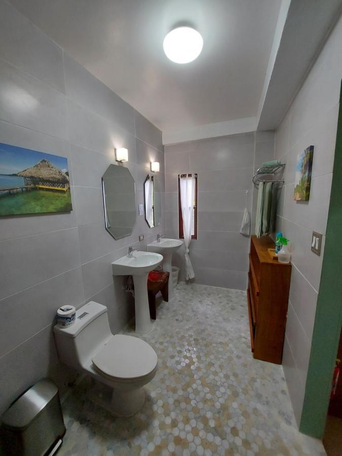 Casa Oceana Bed & Breakfast Бокас-дель-Торо Экстерьер фото