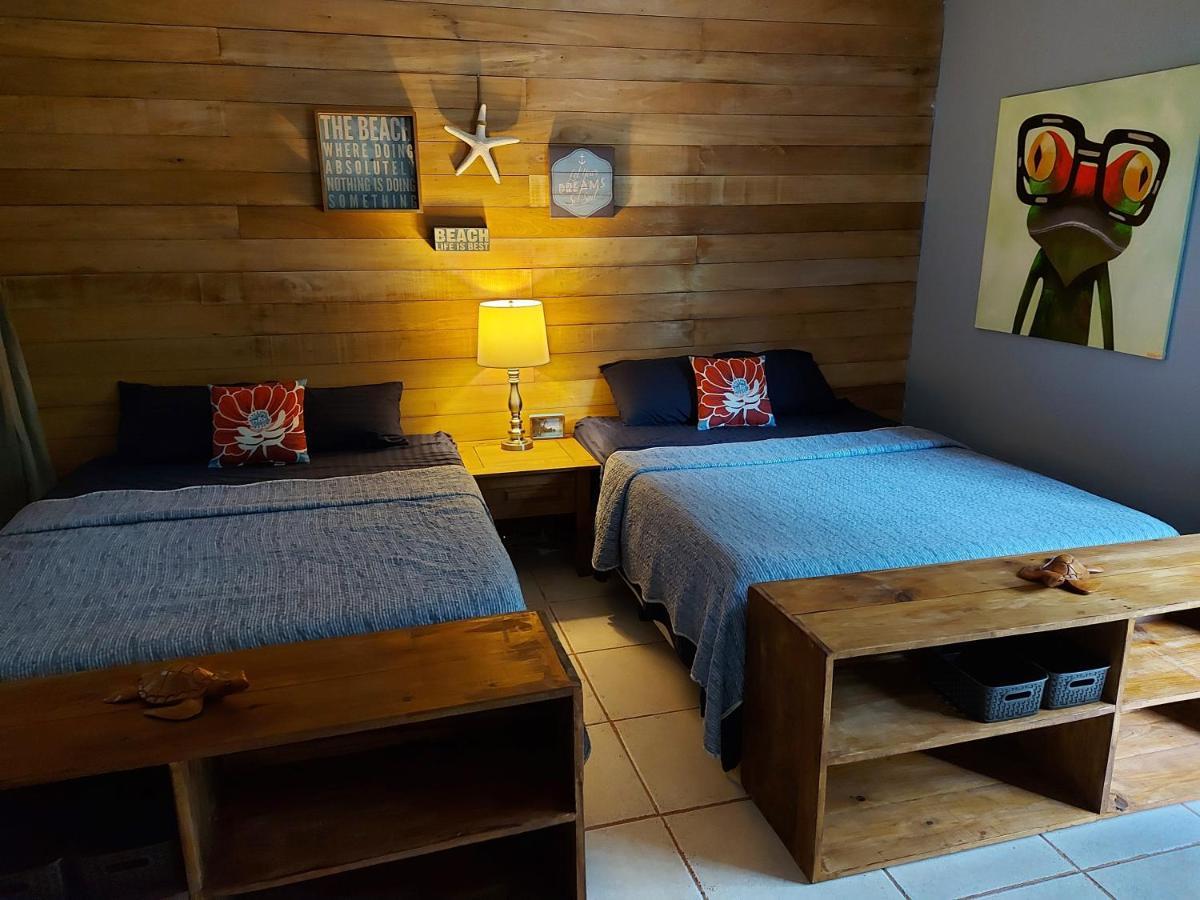 Casa Oceana Bed & Breakfast Бокас-дель-Торо Экстерьер фото